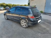 Usata Opel Astra 90 CV (66 kW) 2007 Nero Berlina