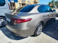 Usata Alfa Romeo Giulia Super 180 CV (132 kW) 2018 Marrone Berlina