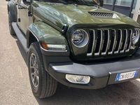 Usata Jeep Gladiator Overland 264 CV (194 kW) 2022 Verde Pick-up