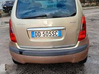 Usata Lancia Musa 90 CV (66 kW) 2007 Marrone Monovolume