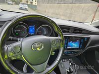 Usata Toyota Auris Hybrid 99 CV (72 kW) 2016 Nero Station wagon