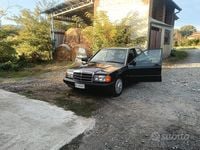 Usata Mercedes 190 126 CV (92 kW) 1993 Grigio Berlina