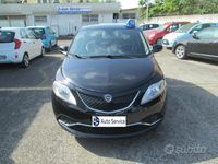 Usata Lancia Ypsilon Gold 69 CV (50 kW) 2017 Nero pastello Utilitaria