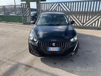 Usata Peugeot 208 Allure 101 CV (74 kW) 2022 Nero Utilitaria