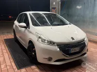Usata Peugeot 208 Active 82 CV (60 kW) 2012 Utilitaria