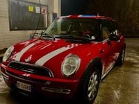 Usata Mini ONE 90 CV (66 kW) 2002 Rosso Utilitaria