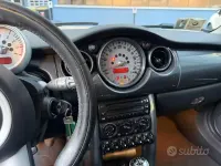Usata Mini Cooper 116 CV (85 kW) 2005 Grigio Utilitaria