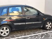 Usata Ford Fiesta Collection 68 CV (50 kW) 2005 Nero Utilitaria