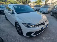 Usata VW Polo Life 95 CV (69 kW) 2023 Bianco Utilitaria