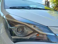 Usata Toyota Yaris Hybrid Cool 73 CV (53 kW) 2019 Bianco Berlina