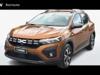 Usata Dacia Sandero Expression 101 CV (74 kW) 2023 Arancione Berlina