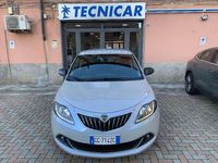 Usata Lancia Ypsilon Gold 69 CV (50 kW) 2021 Grigio Utilitaria