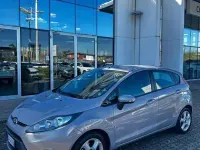 Usata Ford Fiesta Titanium 95 CV (69 kW) 2012 Argento Berlina