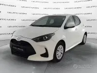 Usata Toyota Yaris Hybrid Active 116 CV (85 kW) 2025 Bianco Berlina