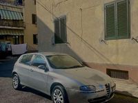 Usata Alfa Romeo 147 Distinctive 105 CV (77 kW) 2003 Utilitaria