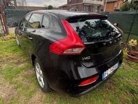 Usata Volvo V40 120 CV (88 kW) 2016 Nero Berlina