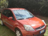 Usata Ford Fiesta 90 CV (66 kW) 2006 Rosso Utilitaria
