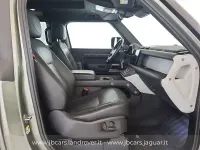 Käytetty Land Rover Defender HSE Dynamic 200 HP (147 kW) 2022 Vihreä Katumaasturi