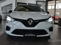 Usata Renault Clio V Equilibre 101 CV (74 kW) 2023 Bianco Berlina