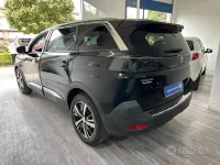Usata Peugeot 5008 Allure 131 CV (96 kW) 2022 Nero SUV