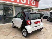 Usata Smart ForTwo Coupé 71 CV (52 kW) 2015 Bianco Utilitaria