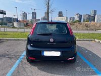 Usata Fiat Punto Street 95 CV (69 kW) 2016 Blu Utilitaria