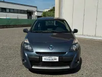 Usata Renault Clio II Dynamique 75 CV (55 kW) 2010 Grigio Berlina