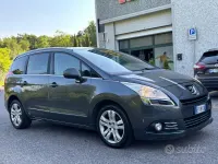 Usata Peugeot 5008 Active 115 CV (84 kW) 2013 Grigio Monovolume