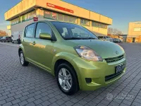 Usata Daihatsu Sirion TAKA 90 CV (66 kW) 2009 Verde Utilitaria