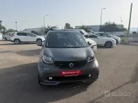 Usata Smart ForTwo Cabrio Brabus 109 CV (80 kW) 2017 Grigio Cabrio