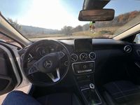 Usata Mercedes A180 109 CV (80 kW) 2015 Berlina