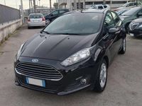 Usado Ford Fiesta Titanium 75 CV (55 kW) 2014 Negro Utilitario