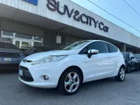 Usata Ford Fiesta 92 CV (67 kW) 2010 Bianco Berlina