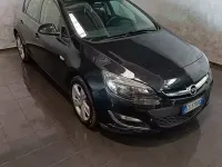 Usata Opel Astra S 131 CV (96 kW) 2013 Nero Berlina