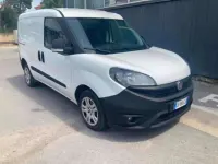 Usata Fiat Doblò 105 CV (77 kW) 2021 Bianco Monovolume