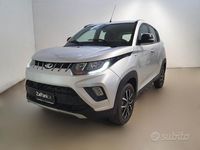 Usata Mahindra KUV100 87 CV (63 kW) 2023 Argento SUV
