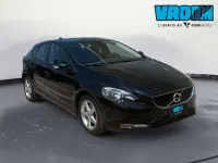 Usata Volvo V40 Kinetic 122 CV (89 kW) 2017 Nero Berlina