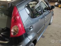 usata Peugeot 107 1.0 benzina ottime condizioni