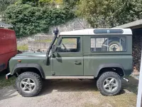 Usata Land Rover Defender 86 CV (63 kW) 1990 Verde SUV