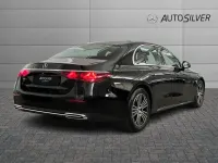 Usata Mercedes E200 Advanced 163 CV (119 kW) 2025 Nero / pastello Berlina