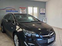 Usata Opel Astra Cosmo 165 CV (121 kW) 2013 Nero Station wagon