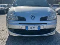 Usata Renault Modus 75 CV (55 kW) 2011 Grigio Monovolume