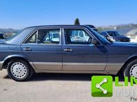 Usata Mercedes 300 SE 179 CV (131 kW) 1990 Blu Berlina