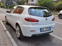 Usata Alfa Romeo 147 105 CV (77 kW) 2009 Bianco Utilitaria