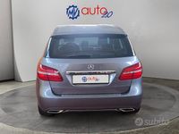Usata Mercedes B200 Premium 136 CV (100 kW) 2015 Grigio Monovolume