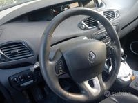 Usata Renault Scénic III 110 CV (80 kW) 2011 Nero Monovolume