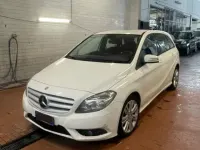 Usata Mercedes B180 Elegance 109 CV (80 kW) 2014 Bianco Utilitaria
