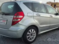 Usata Mercedes 180 Avantgarde 109 CV (80 kW) 2009 Grigio Berlina