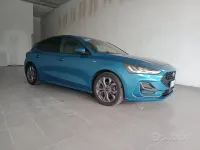 Usata Ford Focus ST-Line 125 CV (91 kW) 2022 Bluazzurro Berlina