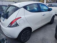 usata Lancia Ypsilon 1.0 FireFly 5 porte S&S Hybrid Ecochic Gold del 2022 usata a San Benedetto del Tronto